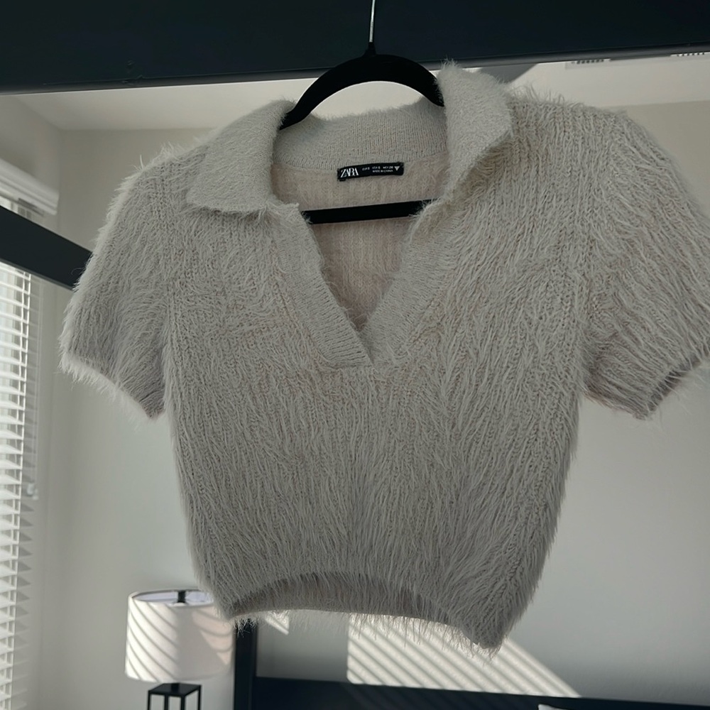Cute cropped Zara sweater